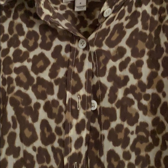 J. Crew button down leopard blouse. Size 6 - Picture 3 of 5